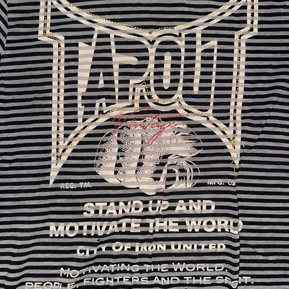 Rare Vintage Tapout T Shirt - Picture 2 of 5